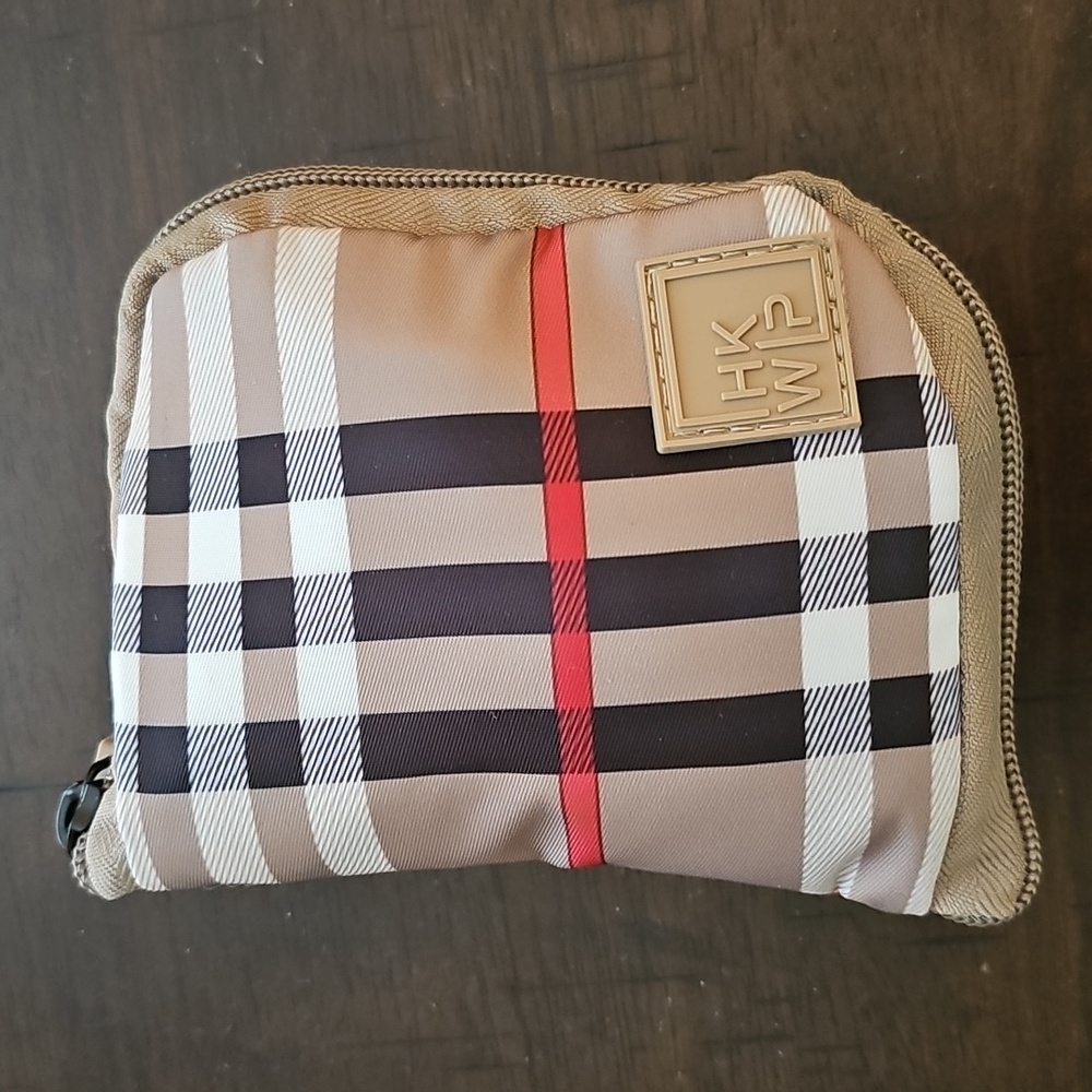 Ihkwip Packable Cosmetic Case - Picture 8 of 11